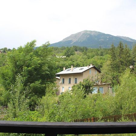 Appartement Au Calme, A Deux Pas Du Plan D Eau Embrun Eksteriør billede