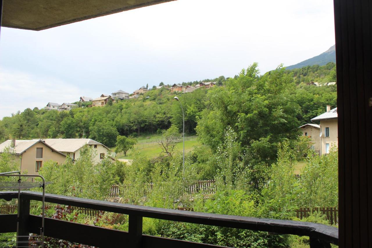 Appartement Au Calme, A Deux Pas Du Plan D Eau Embrun Eksteriør billede